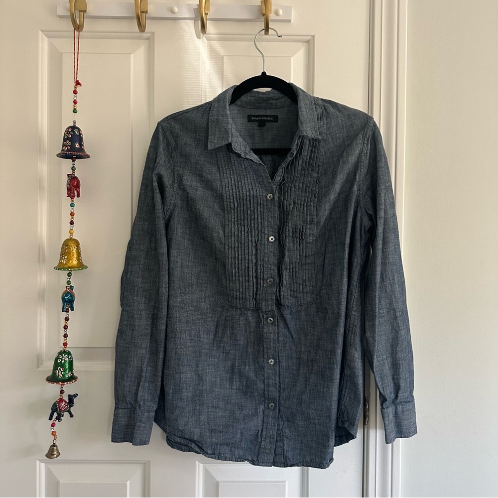 Banana Republic- Women’s Button Down Long Sleeve, Large